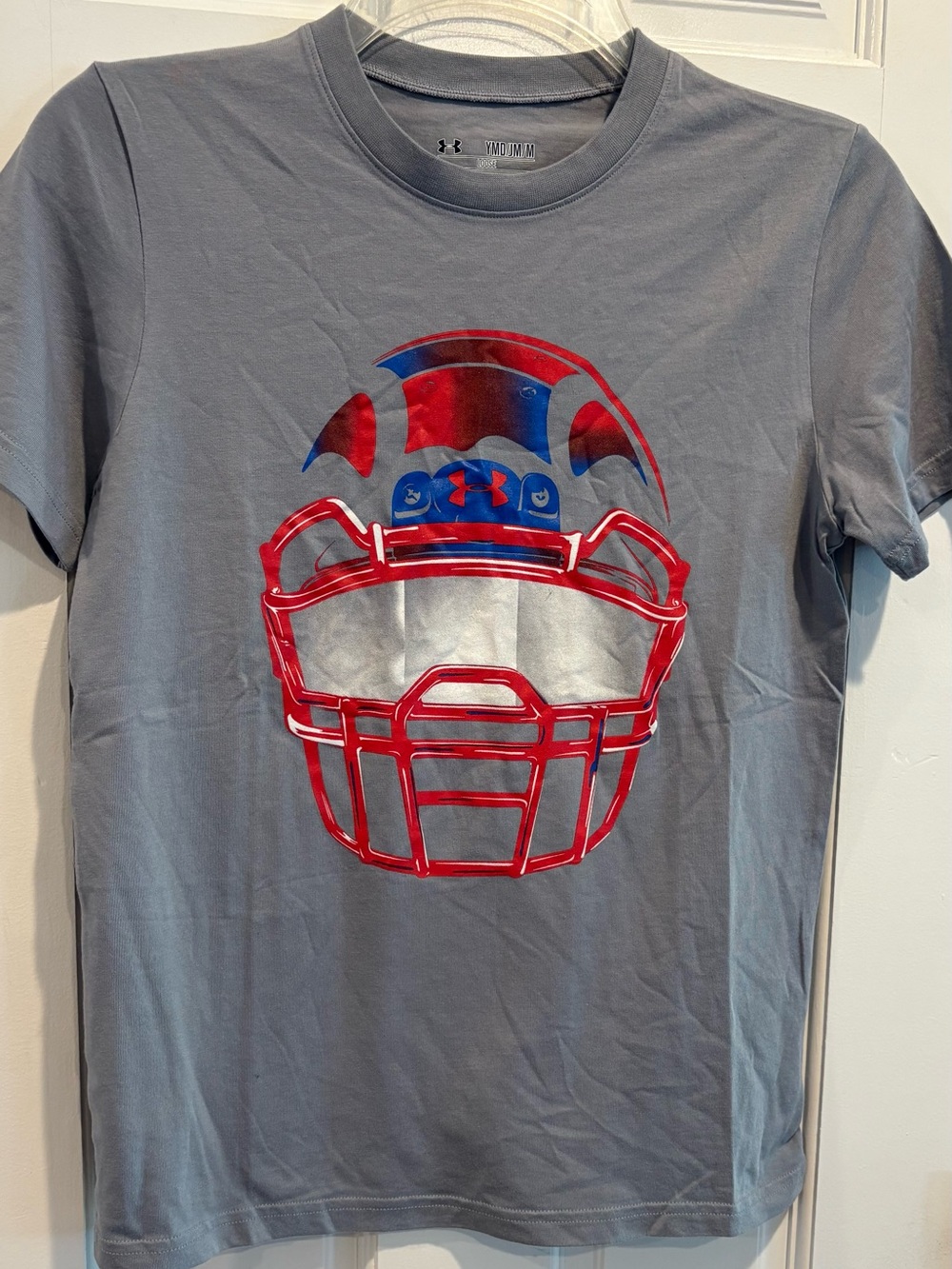 Boys Under Armour Gray Short Sleeve Tee. Size YMD